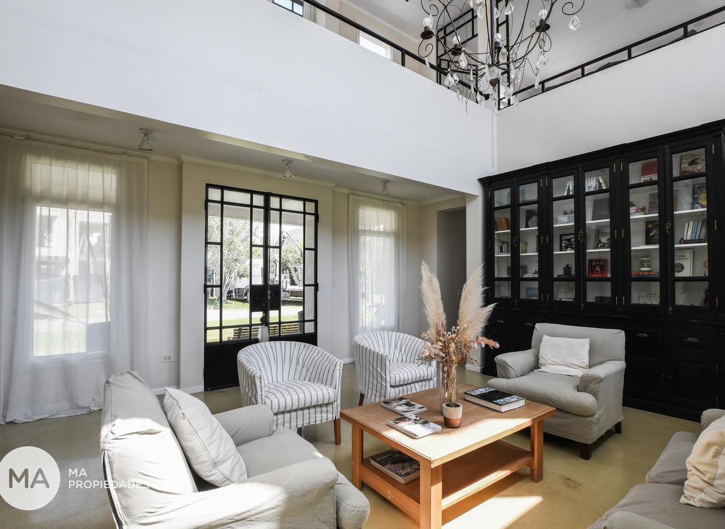 Foto de Venta | Casa 5 Dormitorios con jardín y pileta - Kentucky Club de Campo, imagen 3