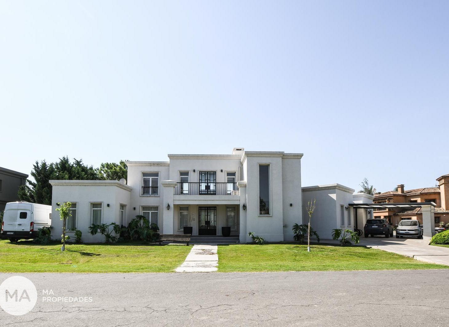 Foto de Venta | Casa 5 Dormitorios con jardín y pileta - Kentucky Club de Campo, imagen 2