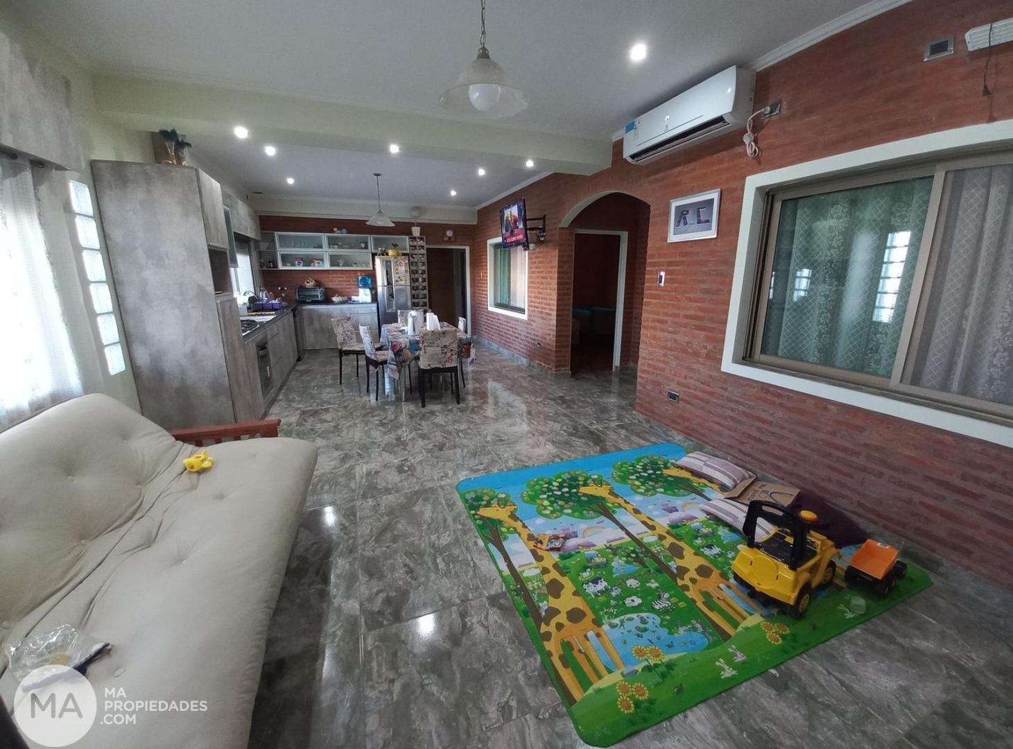 Foto de Venta | Casa al frente de 3 dormitorios -Río Cuarto 600 - Roldán, imagen 1
