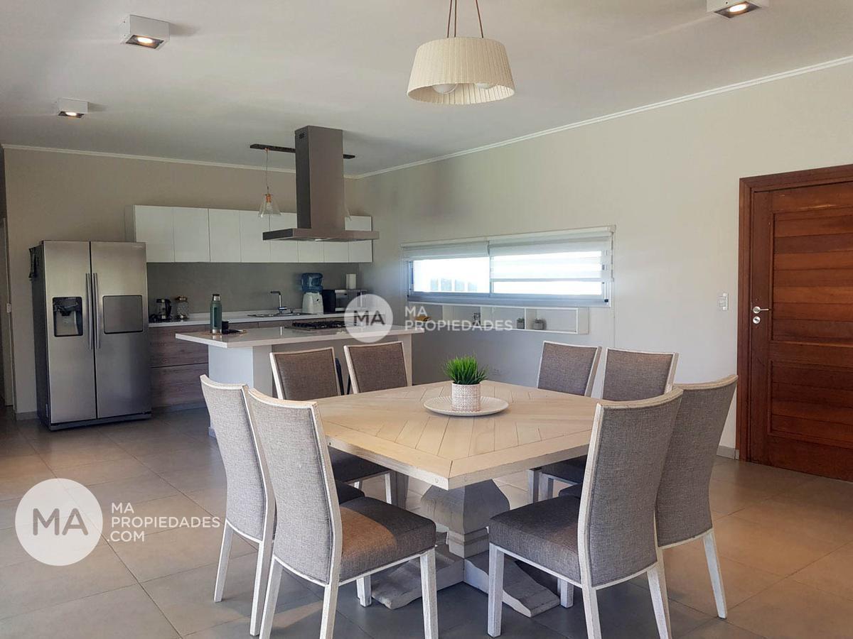 Foto de Casa 4 dormitorios en una planta en lote de 1200 m2- Kentucky Club de, imagen 2