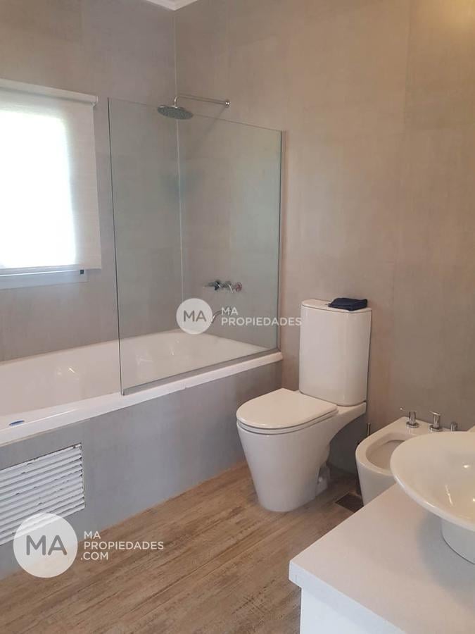 Foto de Casa 4 dormitorios en una planta en lote de 1200 m2- Kentucky Club de, imagen 4