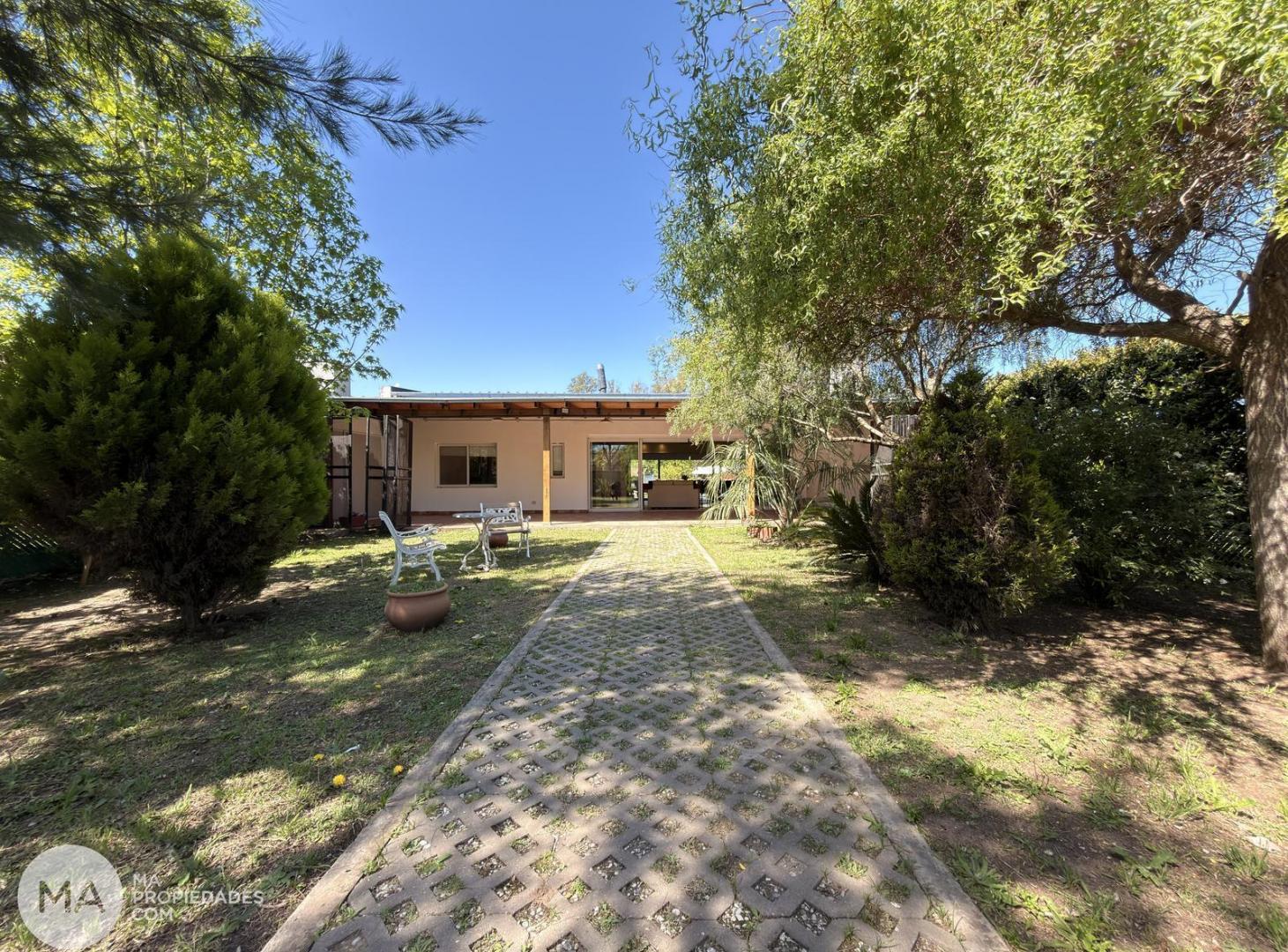 Foto de Venta - Casa 2 Dormitorios - José Gatti 1600 - Ibarlucea, imagen 1