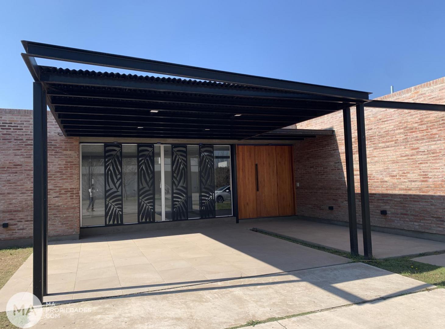 Foto de Venta | Casa de 3 dormitorios con pileta y jardín en Aguadas - Funes, imagen 1