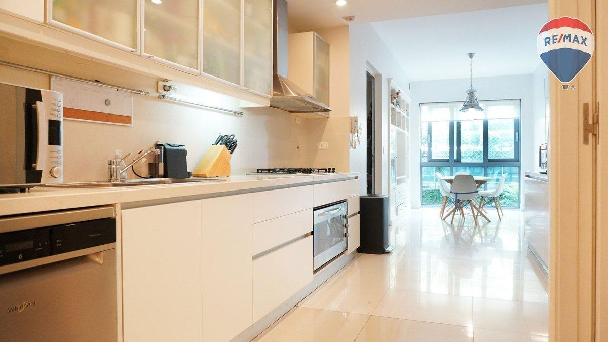 Venta Departamento 4 Ambientes en Puerto Madero 2