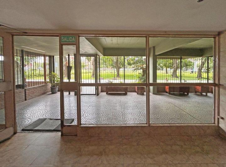 Venta Depto 4 ambientes Cochera Parque Chacabuco 4