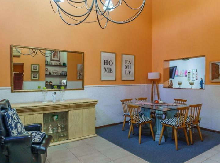 Venta de Casa de 5 amb con terraza y cochera 5