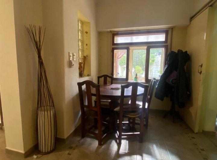 Venta Casa 5 ambientes patio y terraza Versalles 4