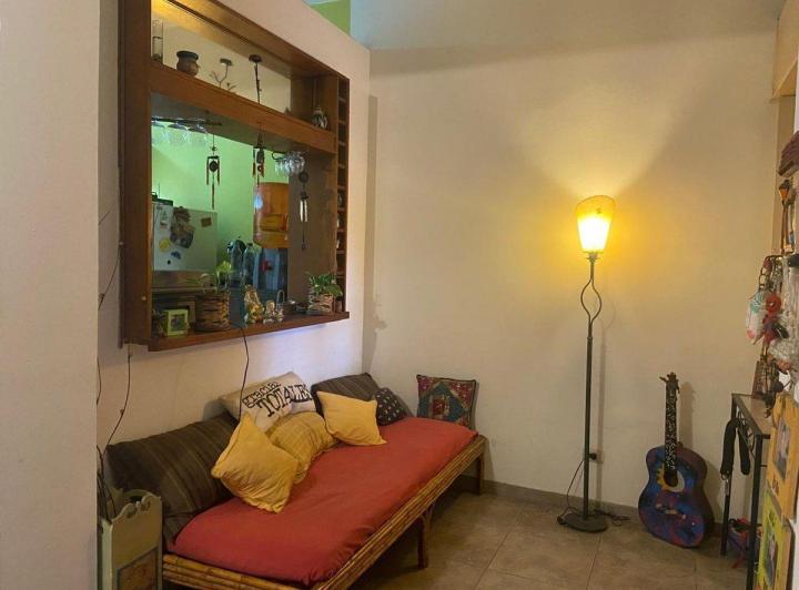 Venta Casa 5 ambientes patio y terraza Versalles 2