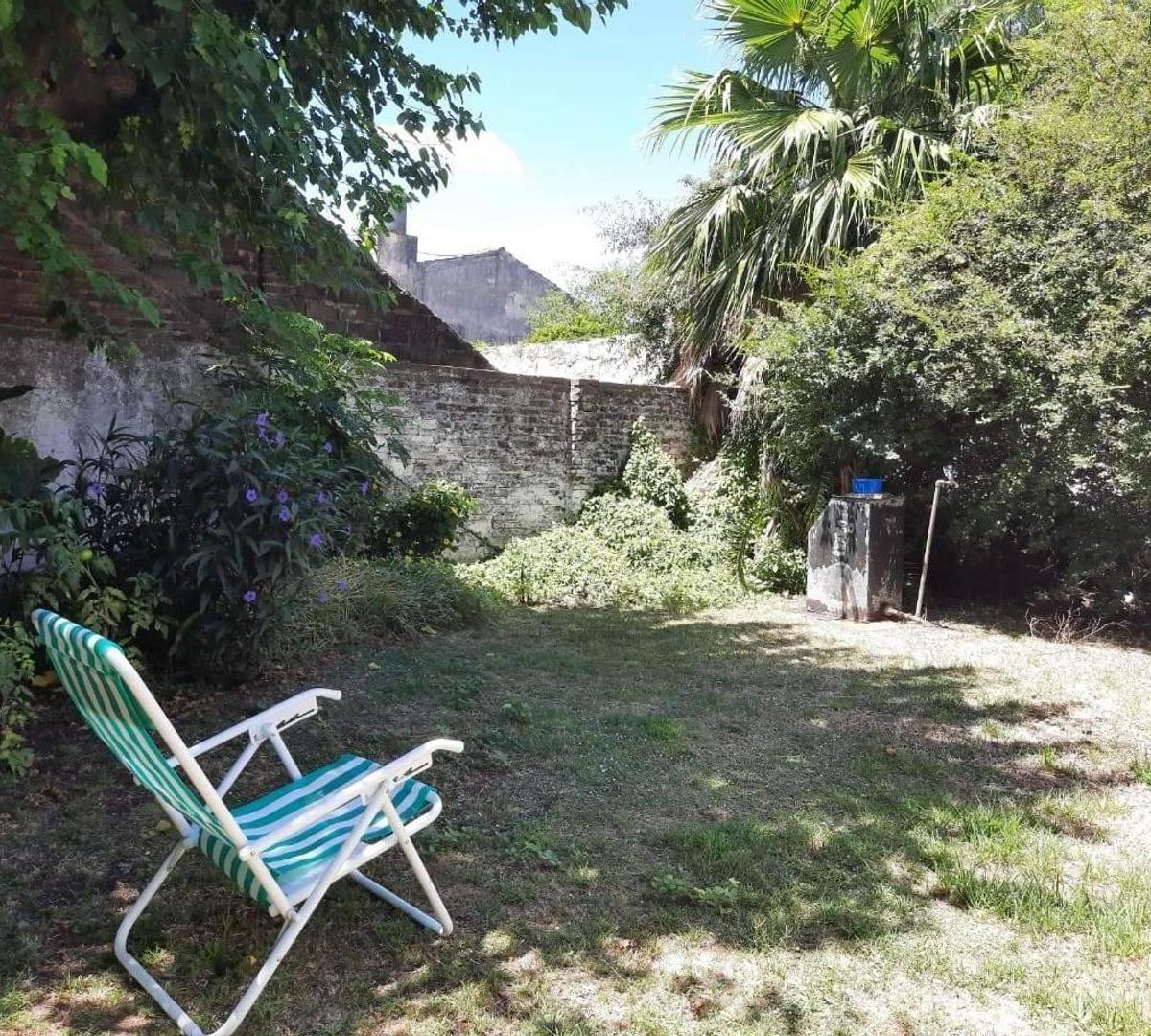Casa 3 ambientes - castelar norte