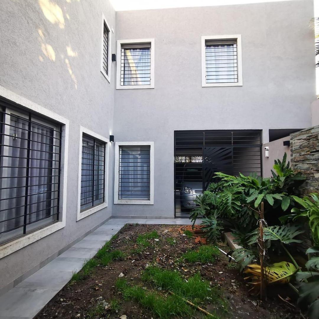 Casa 4 Ambientes en Venta - Ituzaingó Norte 2