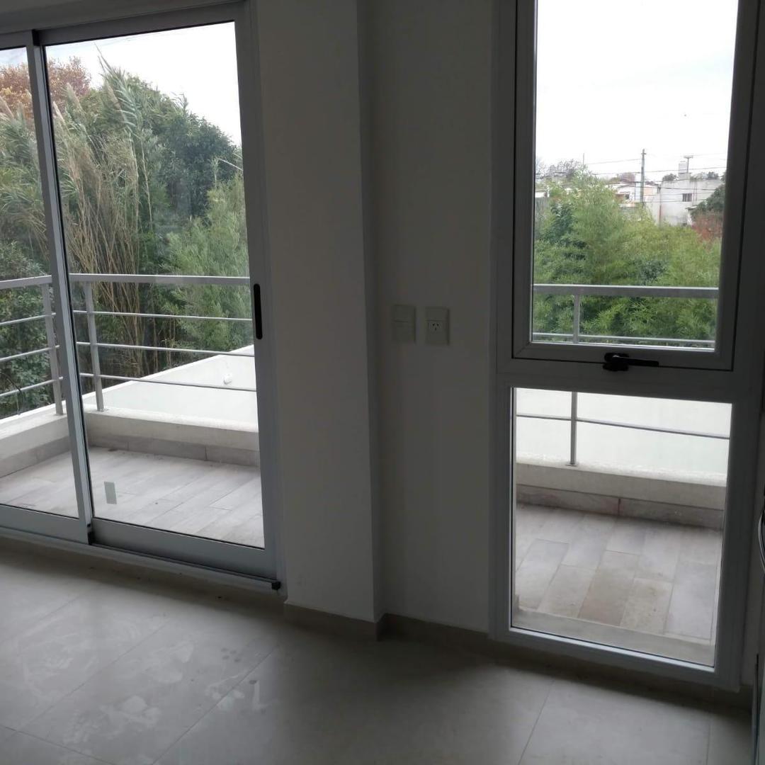 Departamento 2 Ambientes Con Cochera Venta Ituzaingó Sur
