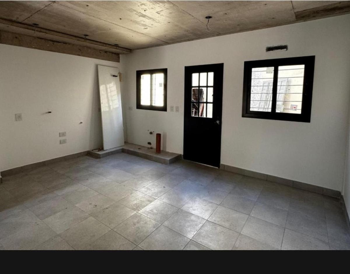 Dúplex tipo P.H. 3 ambientes