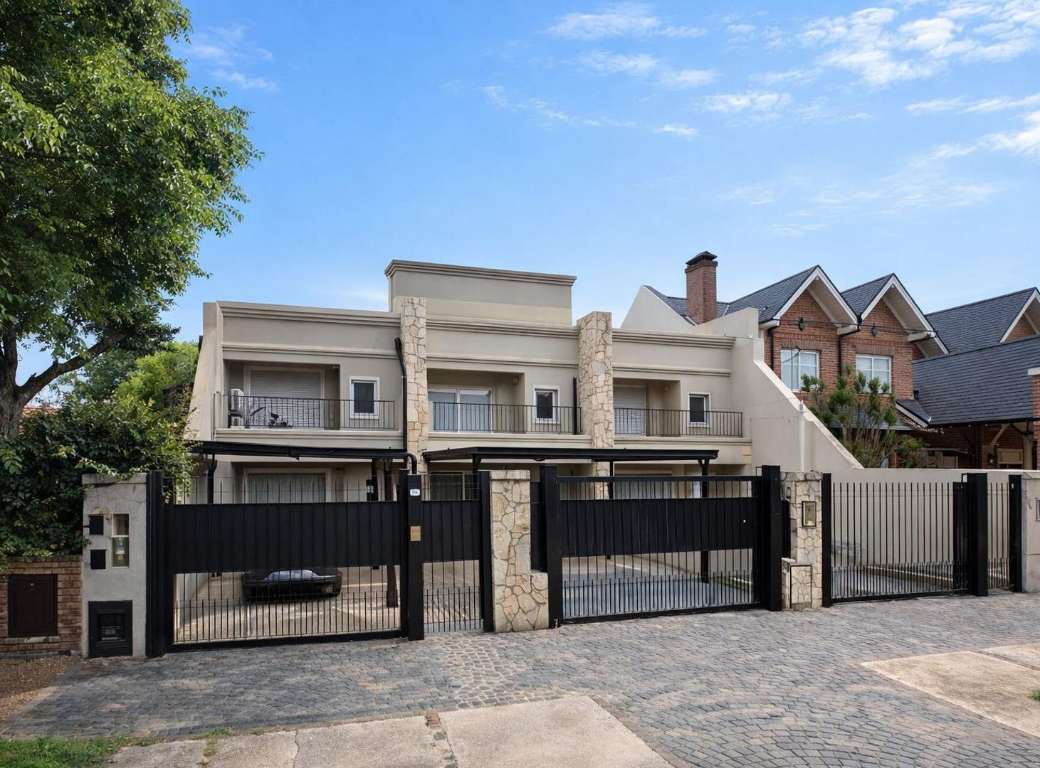 Dúplex tipo casa 4 ambientes- Castelar norte