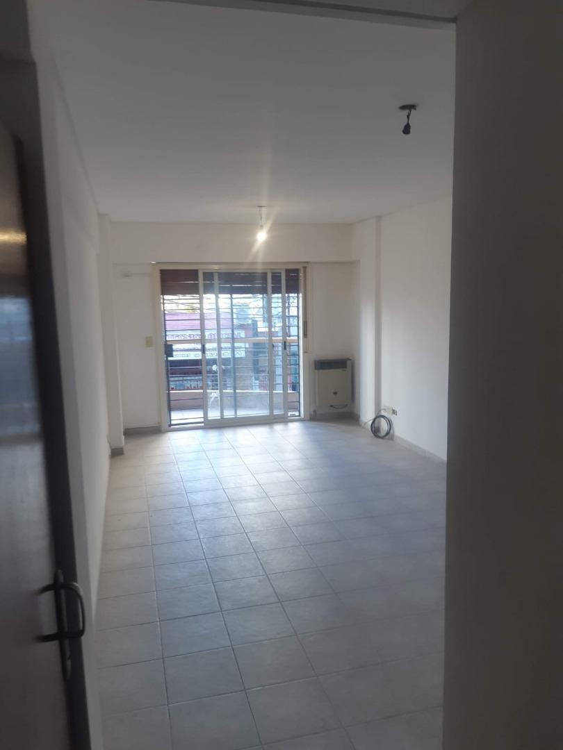 Foto de Departamento de 2 ambientes- Morón Sur, imagen 2