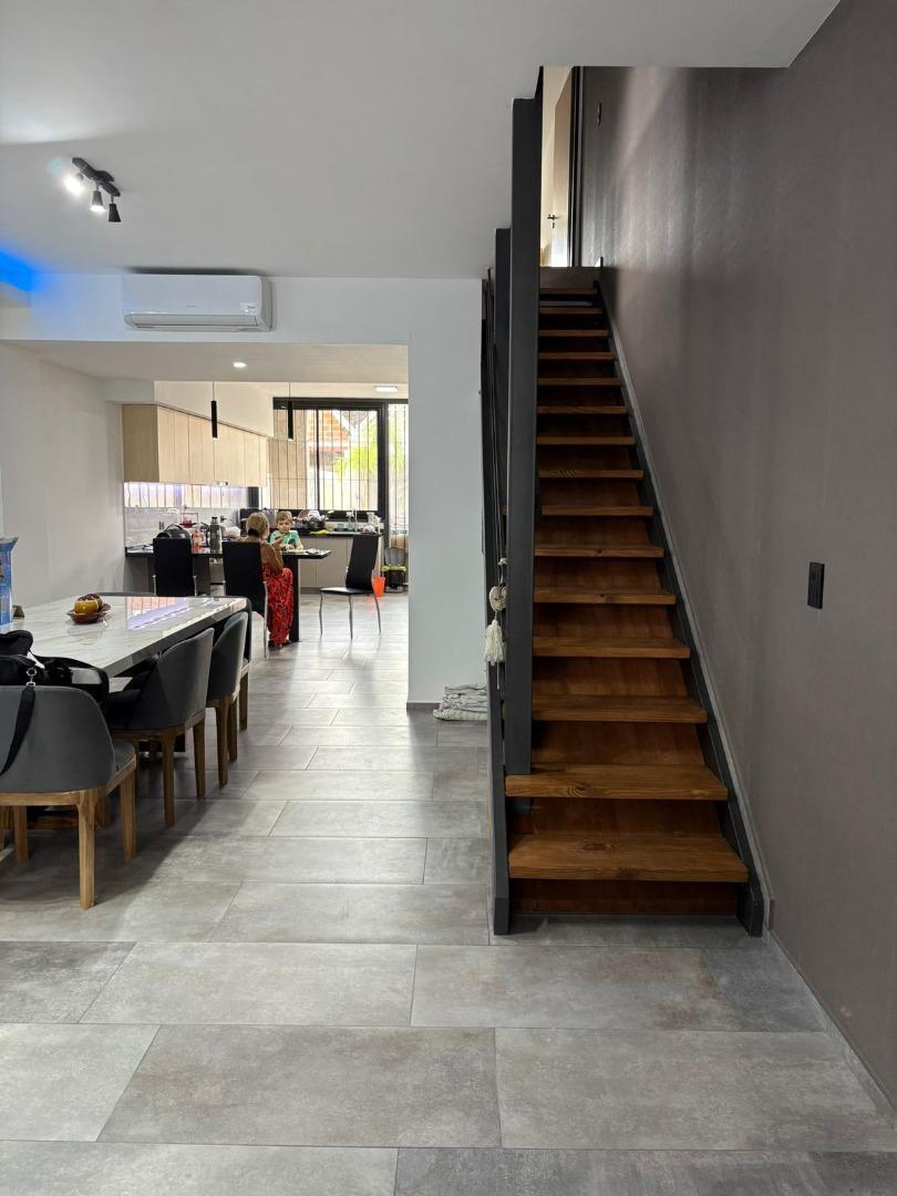 Foto de Dúplex 4 ambientes - Ituzaingó Norte, imagen 3