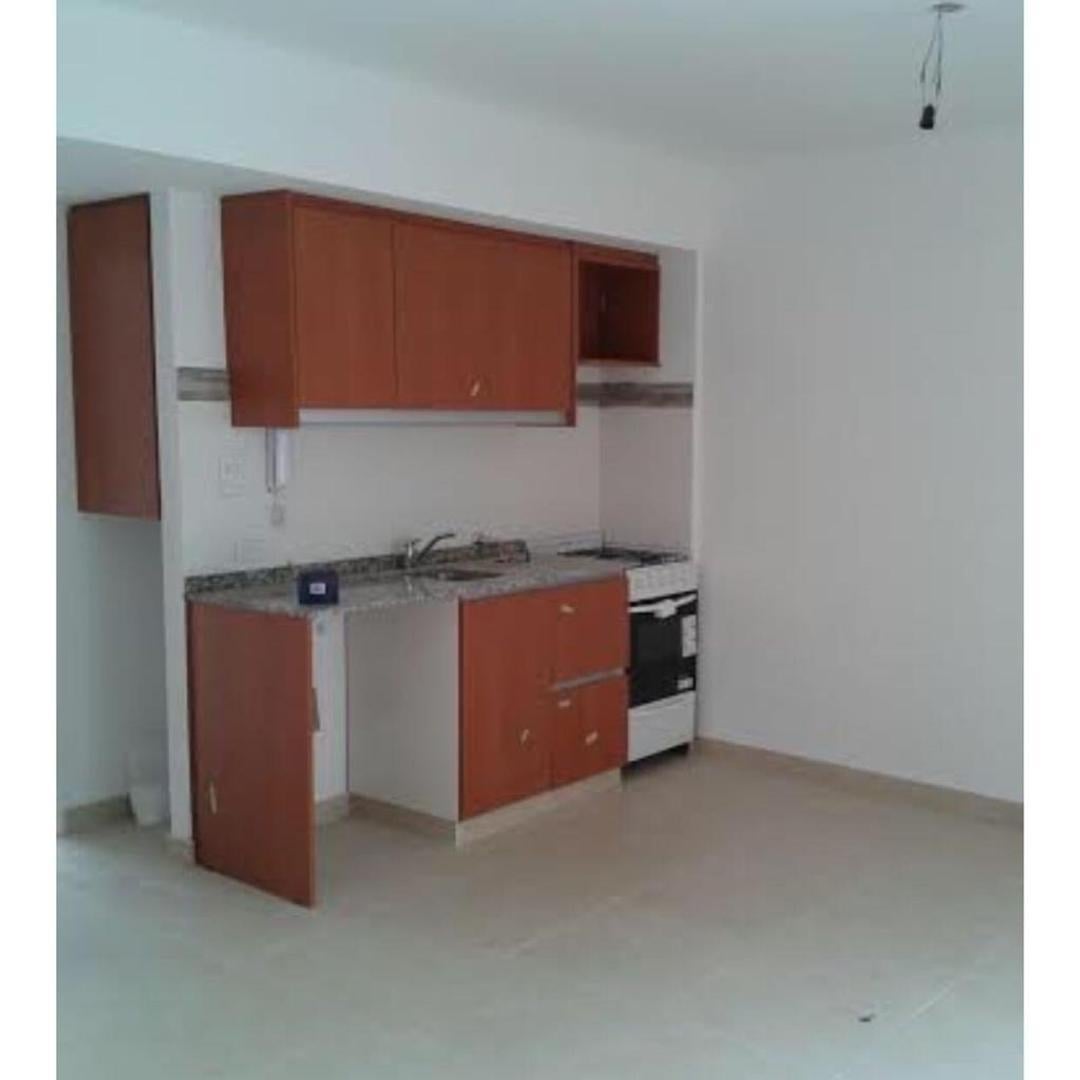 Foto de ALQUILER!!! Departamento de 2 ambientes - Castelar Norte, imagen 4