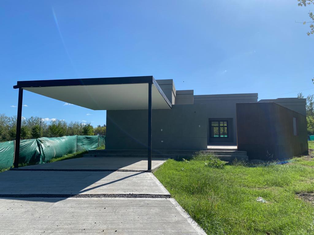 Impecable Casa en Barrio El Tropezón 5