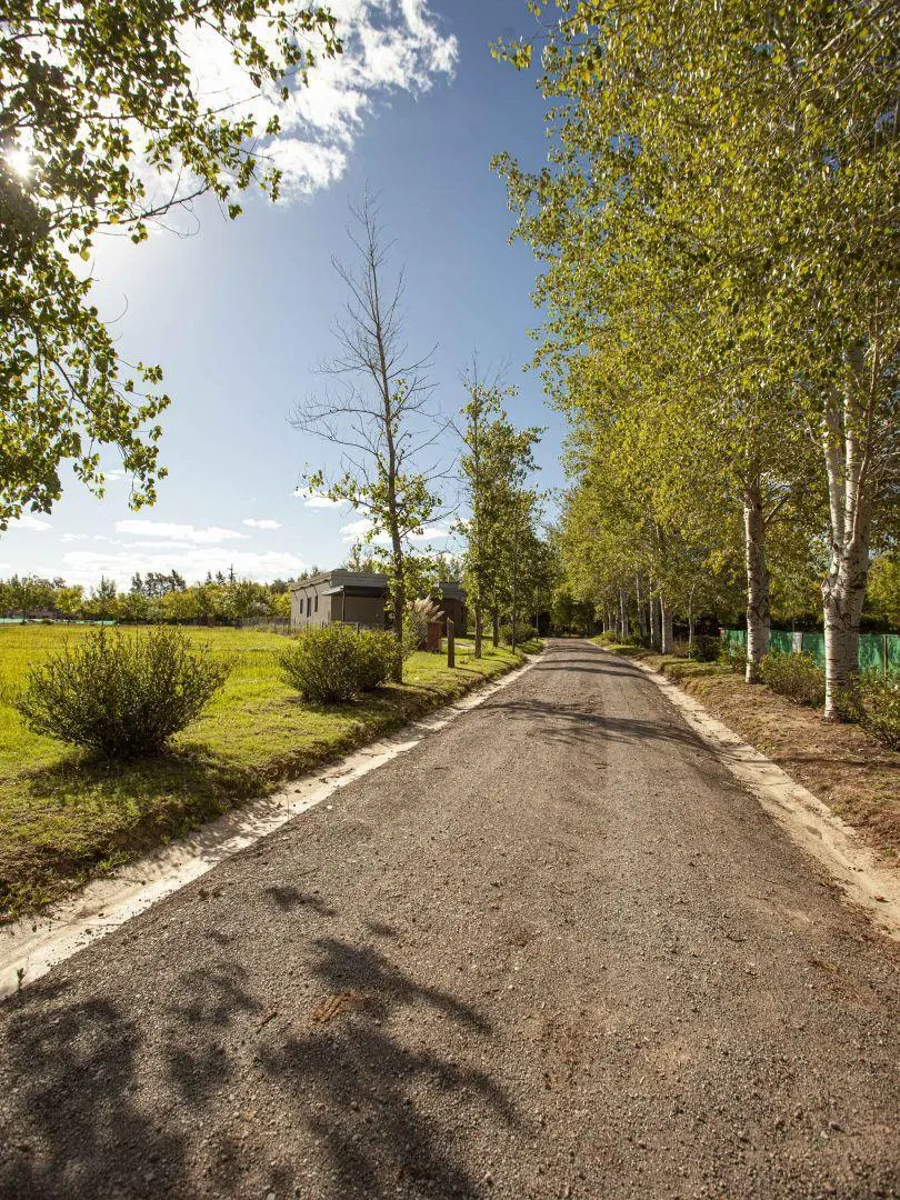 Lote 1035 m2 Barrio El Tropezón. Todos los servicios. 2