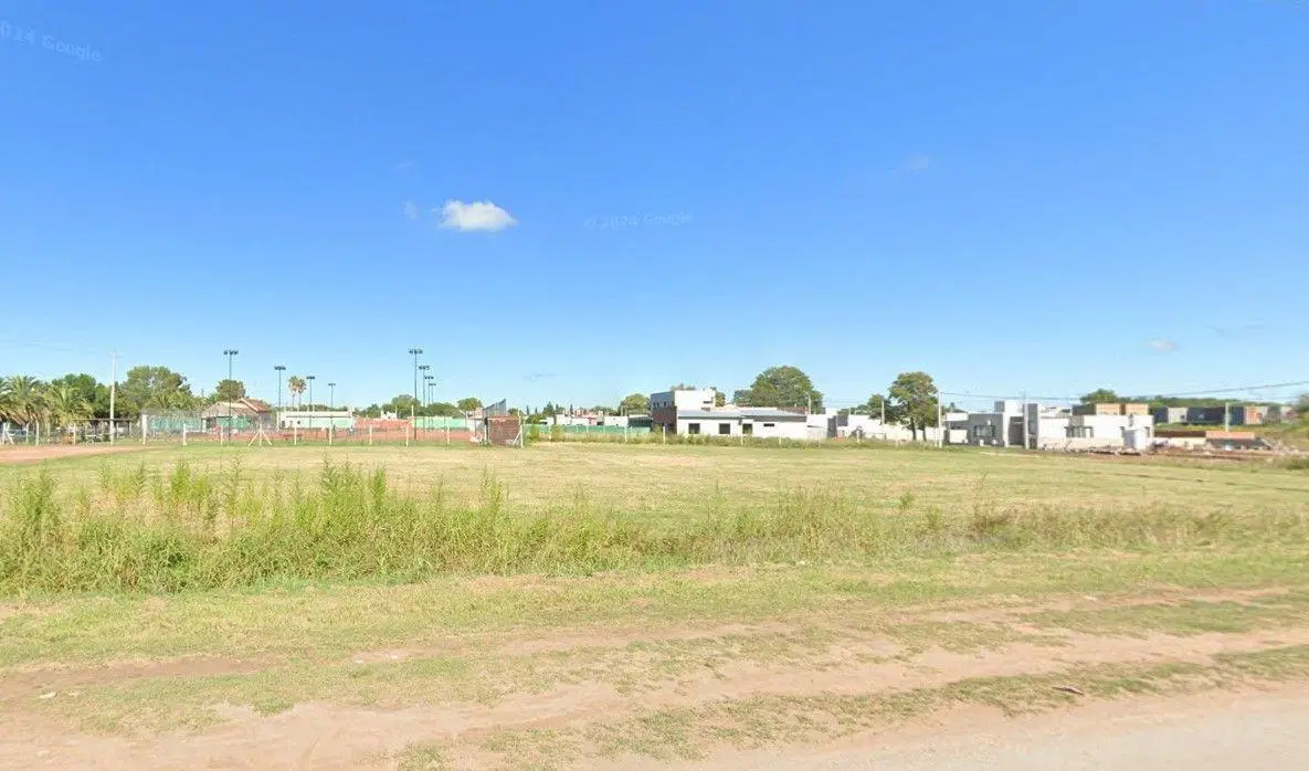 Lote 1100m2 sobre Av. Smith 1