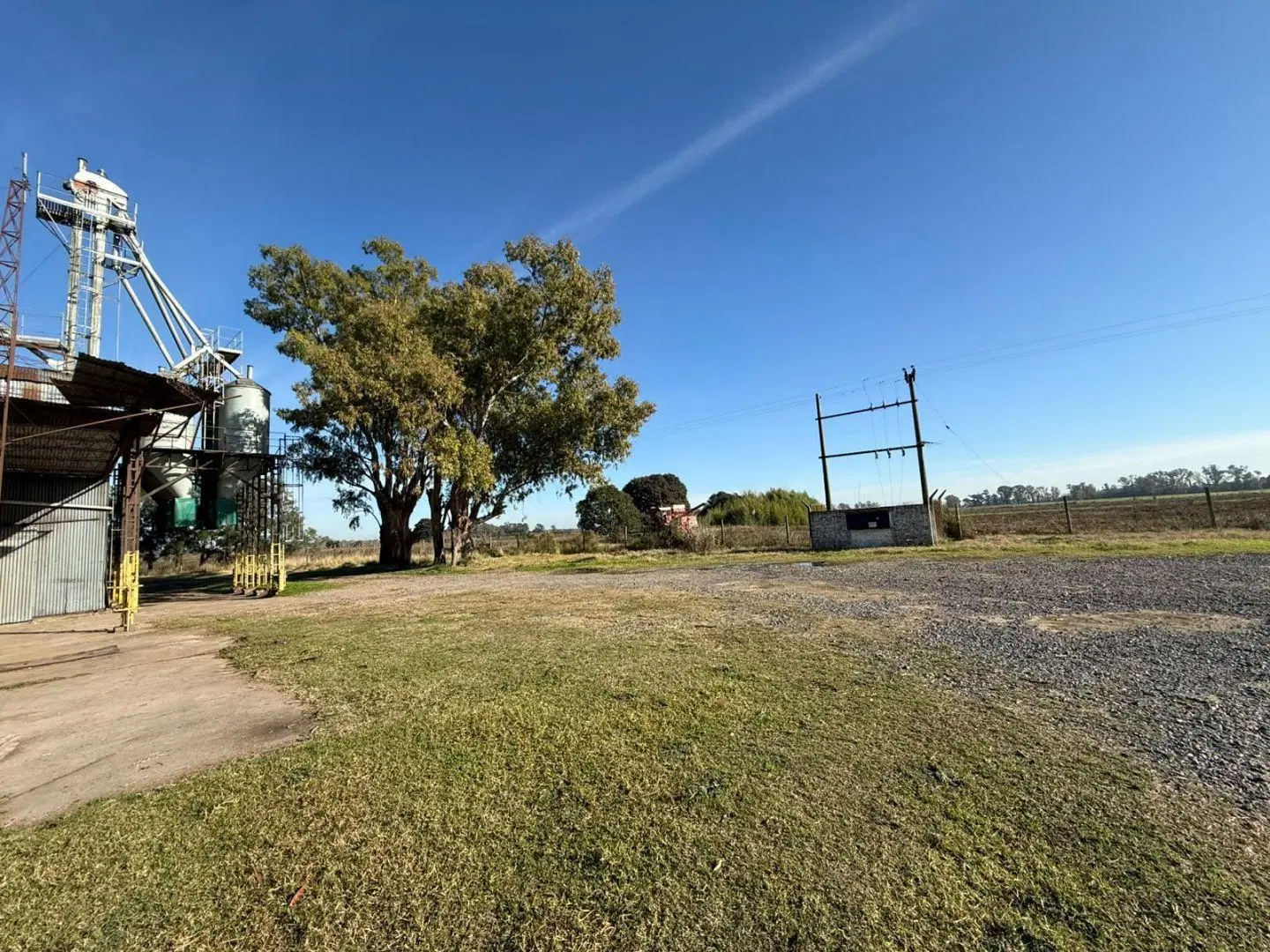 Areco - Alquiler planta alimentos 1ha 8