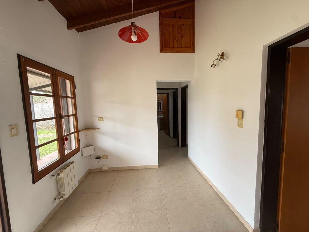 Foto de Areco - Alquiler casa 2 hab jardin cochera, imagen 5