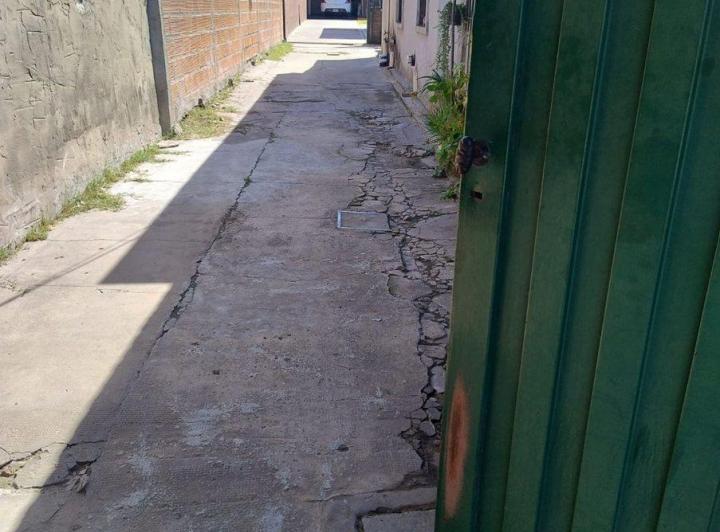 VENTA DE CASA MORENO IDEAL 2 FAMILIAS  CON LOCAL 3