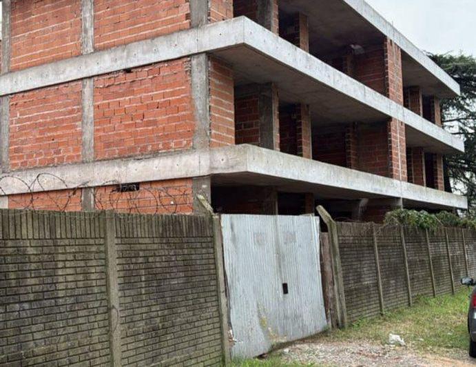 VENTA DE DPTO. 2 AMBIENTES CON COCHERA INCLUIDA 3