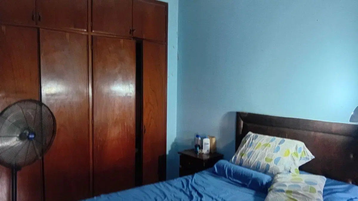 VENTA CASA 3 AMB. MAS OTRA CASA A TERMINAR MORENO 5
