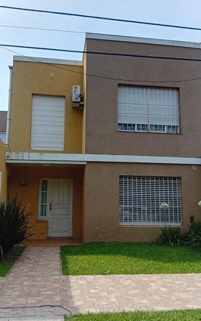 CASA EN VENTA , 4 AMBIENTES I LUJAN I APTO CREDITO 2