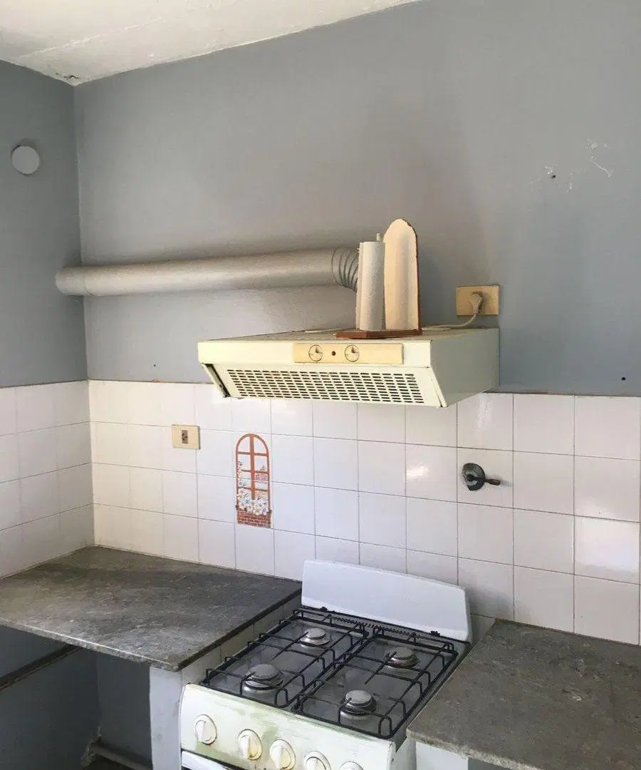 VENTA PH+LOCAL AL FRENTE EN LAREJA ZONA COMERCIAL 2