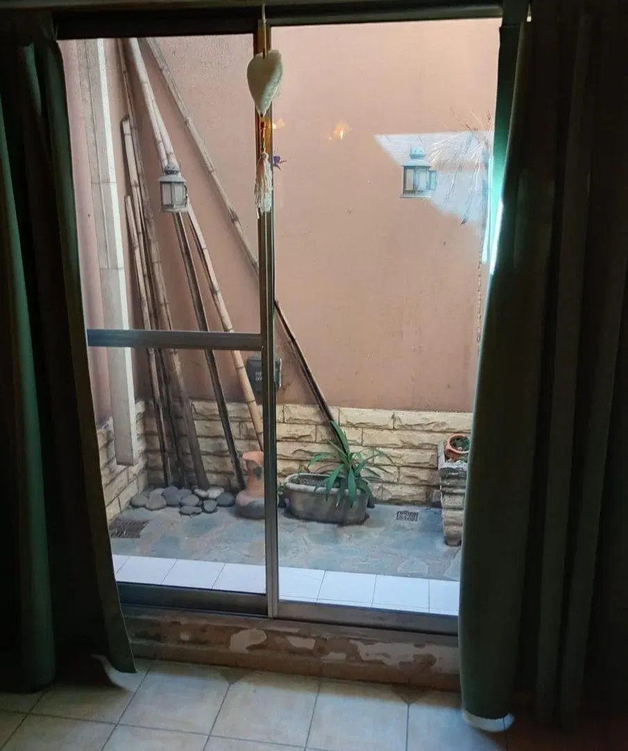 CASA EN VENTA EN MORENO 2