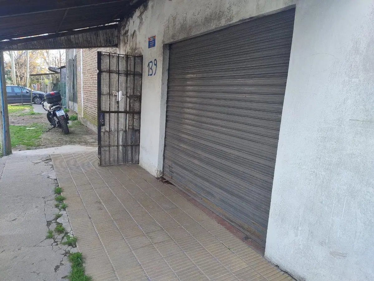 VENTA  CASA C LOCAL PANADERIA INCLUYE MAQUI MERL0 4