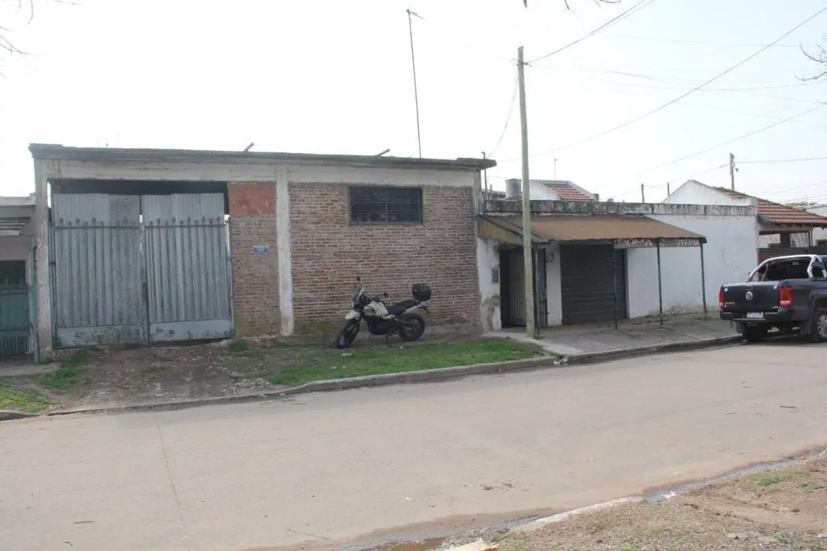 VENTA  CASA C LOCAL PANADERIA INCLUYE MAQUI MERL0 3