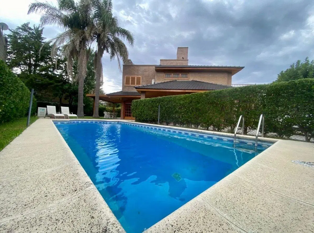 VENTA CASA COUNTRY BANCO PROVINCIA MORENO 4