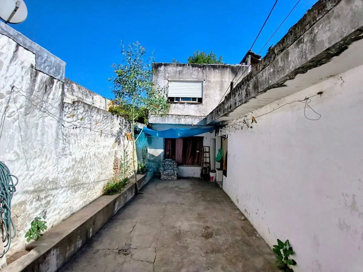 CASA VENTA MERLO A REFACCIONAR APTA CREDITO 2