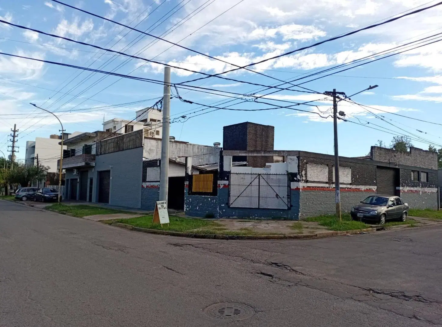 VENTA GALPÓN Y ESQUINA SALIDA A DOS CALLES 3