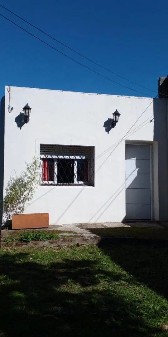 CASA  EN VENTA  FRANCISCO ALVAREZ  LOTE 350m 3