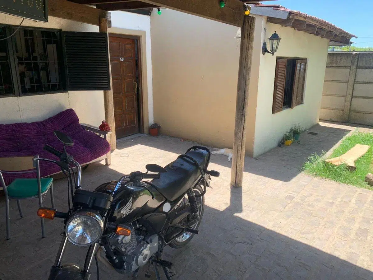 CASA VENTA MARCOS PAZ 4