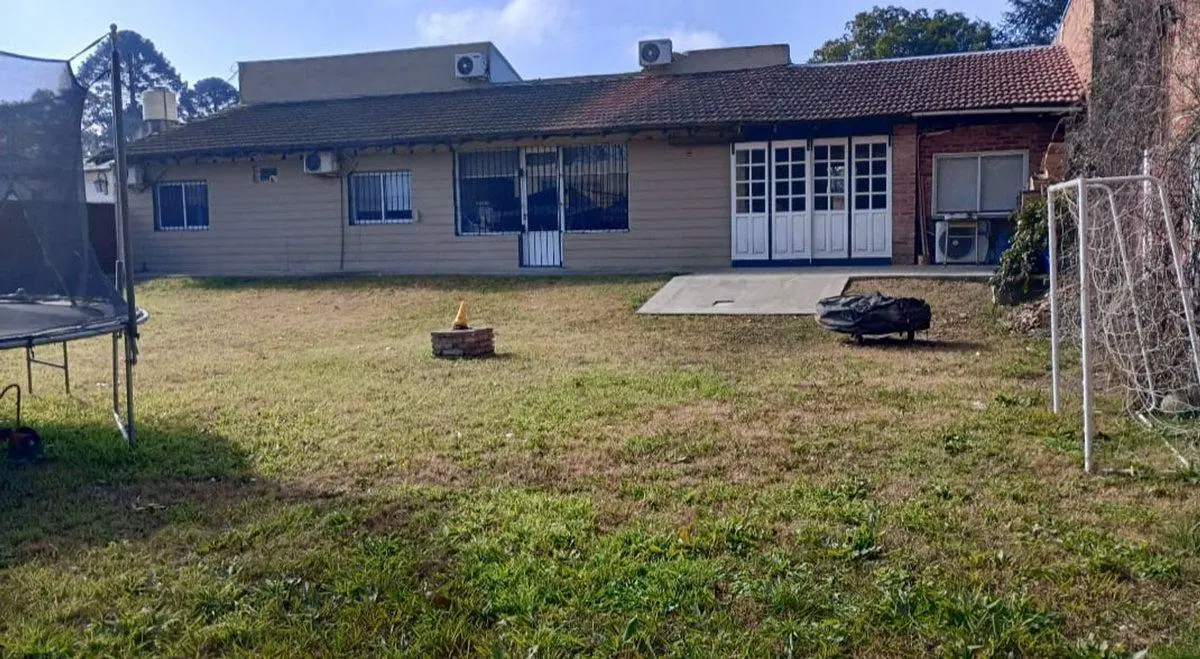 CASA EN VENTA 4 AMB. PILETA PASO DEL REY LOT 757M2 4