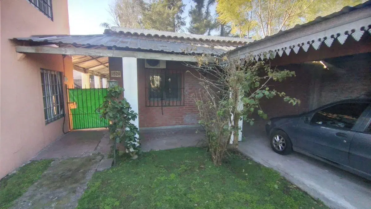 CASA EN VENTA EN ITUZAINGO 2