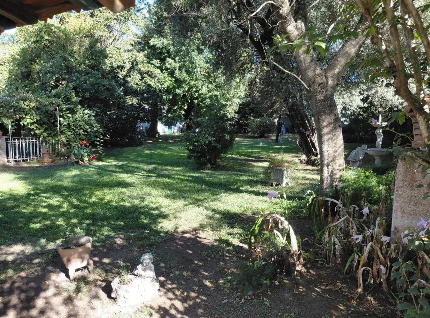 Casaquinta 3 ambientes con Pileta y gran parque 3
