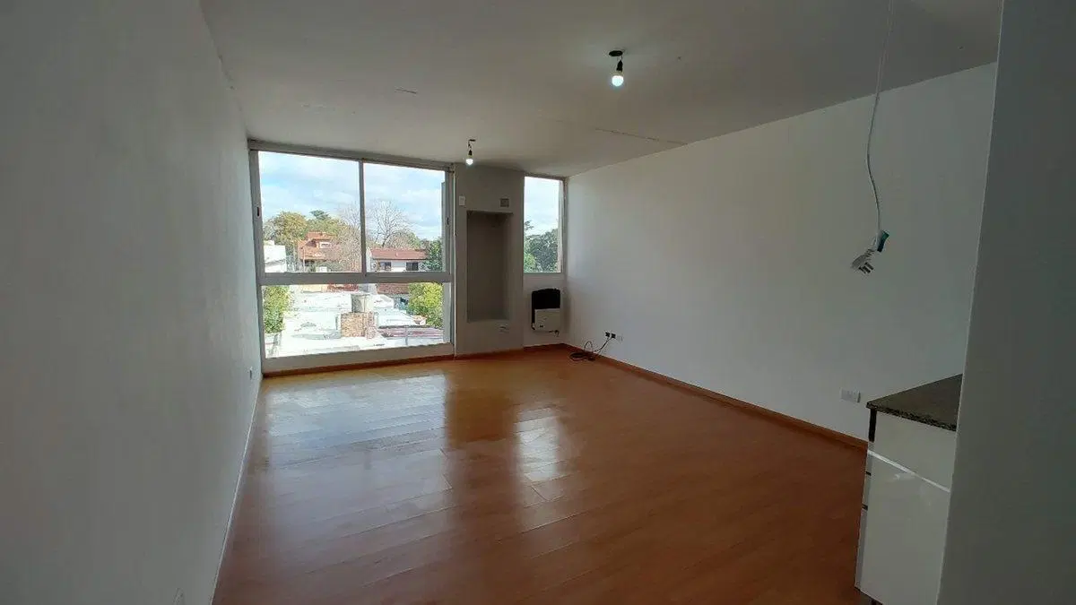 DEPARTAMENTO ALQUILER MORENO 2
