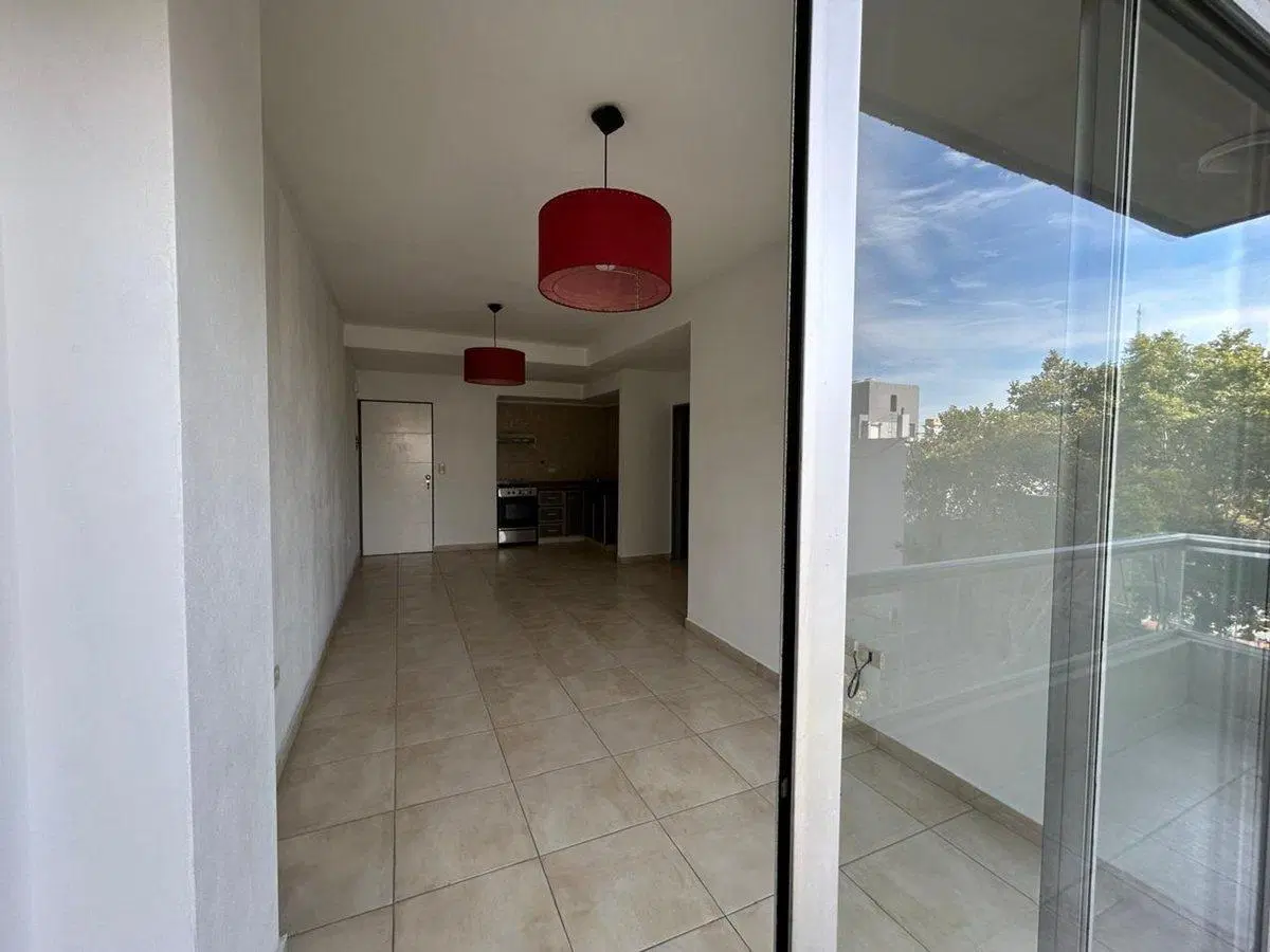 VENTA DEPARTAMENTO MORENO 5