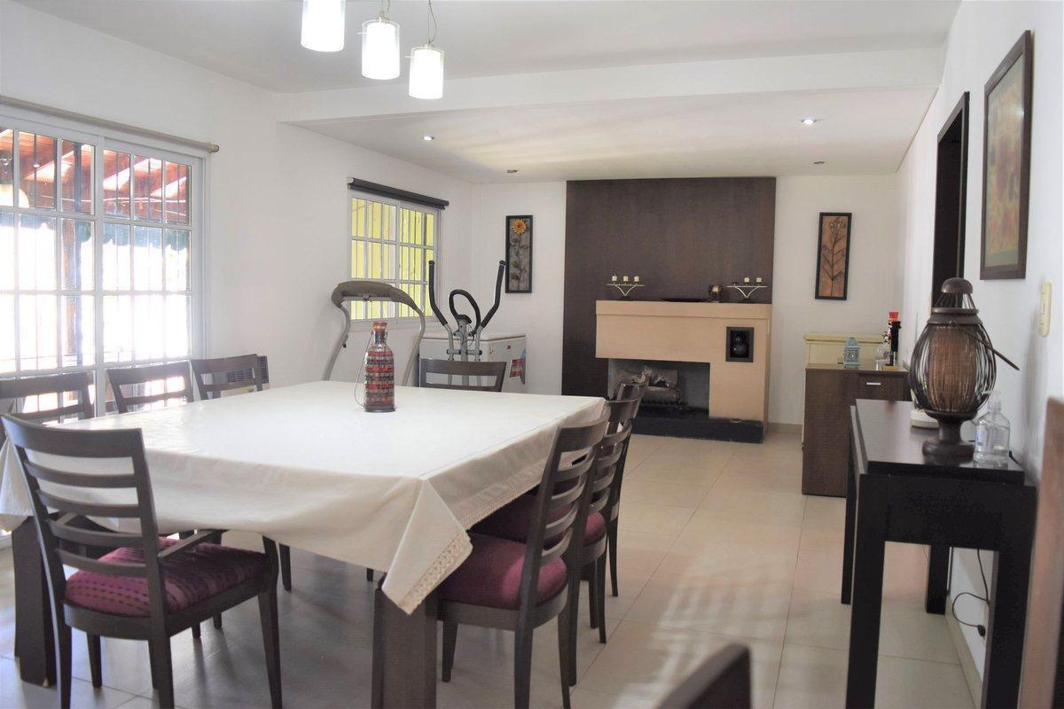 Foto de VENTA FINANCIA PERMUTA CASA PASO DEL REY PILETA, imagen 4