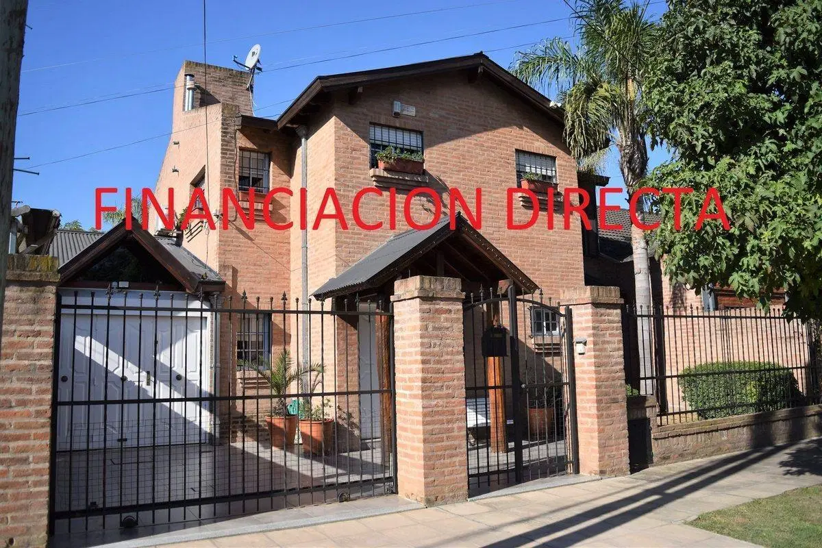 VENTA FINANCIA PERMUTA CASA PASO DEL REY PILETA 5