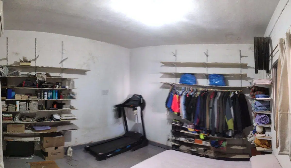 Venta casa con oficina y galería semi cubierta 2