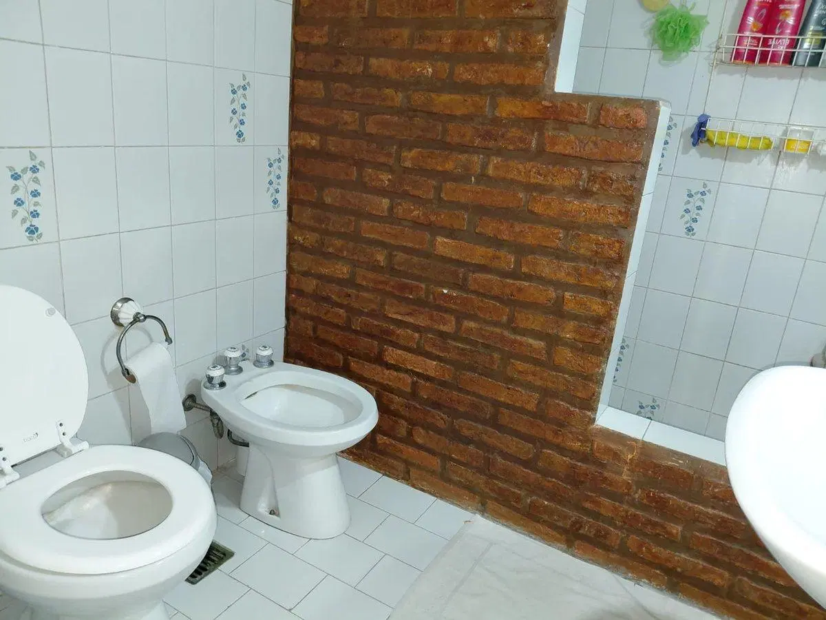 Venta Casa 4 ambientes sobre 2 lotes Paso del Rey 2
