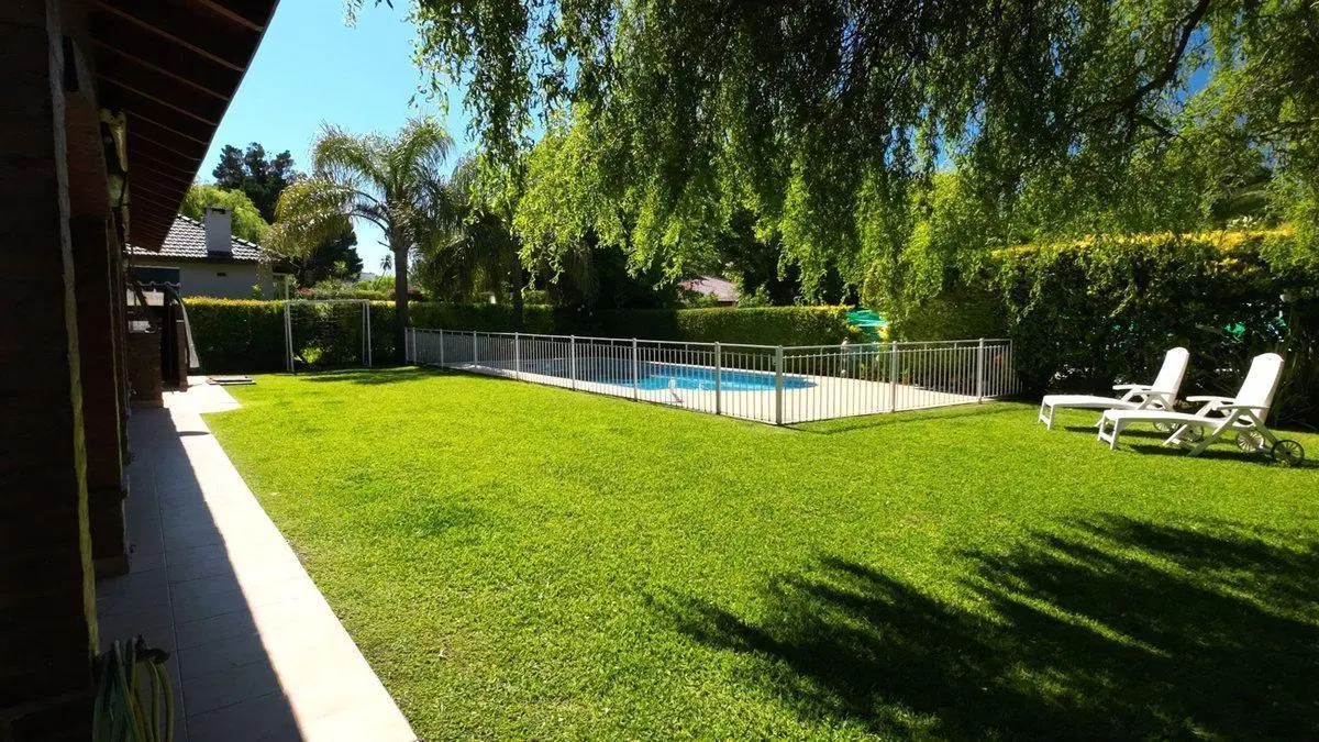 VENTA- Chalet de 4 amb, 2 baños. Todo en PB. 8