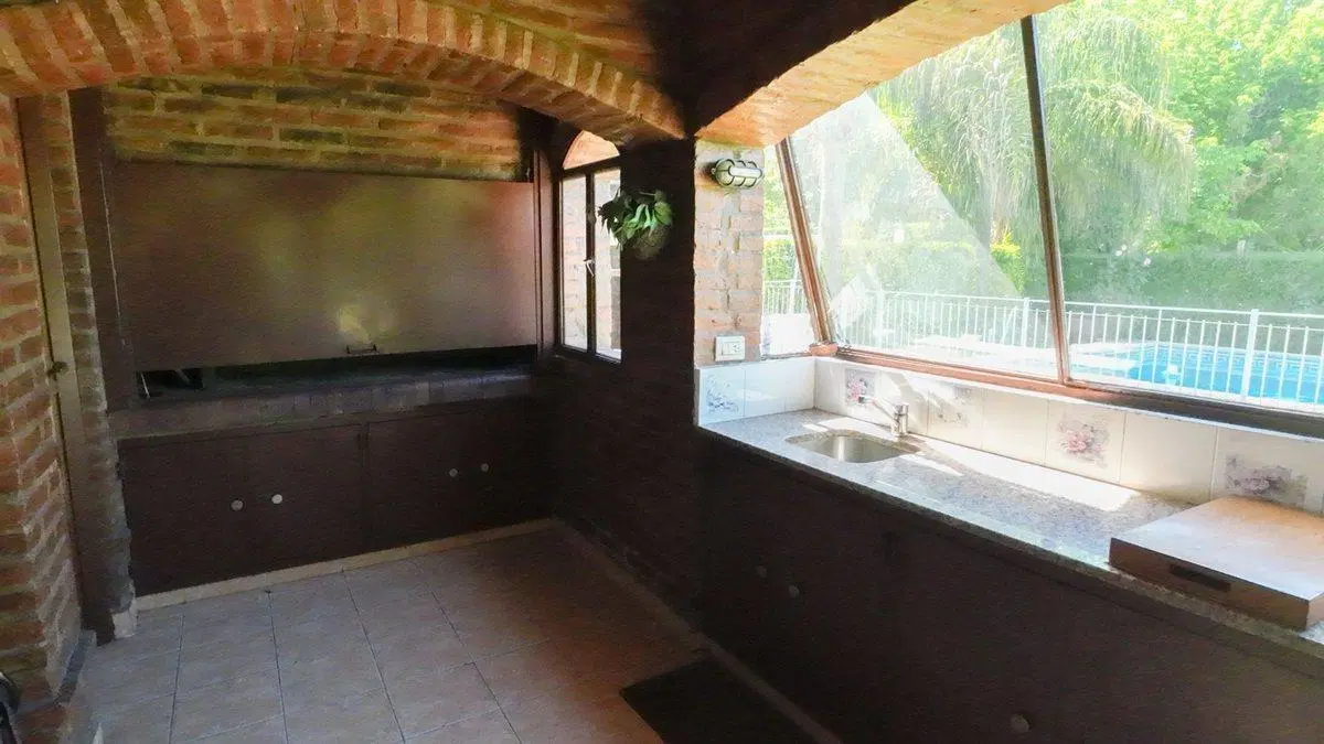 VENTA- Chalet de 4 amb, 2 baños. Todo en PB. 5