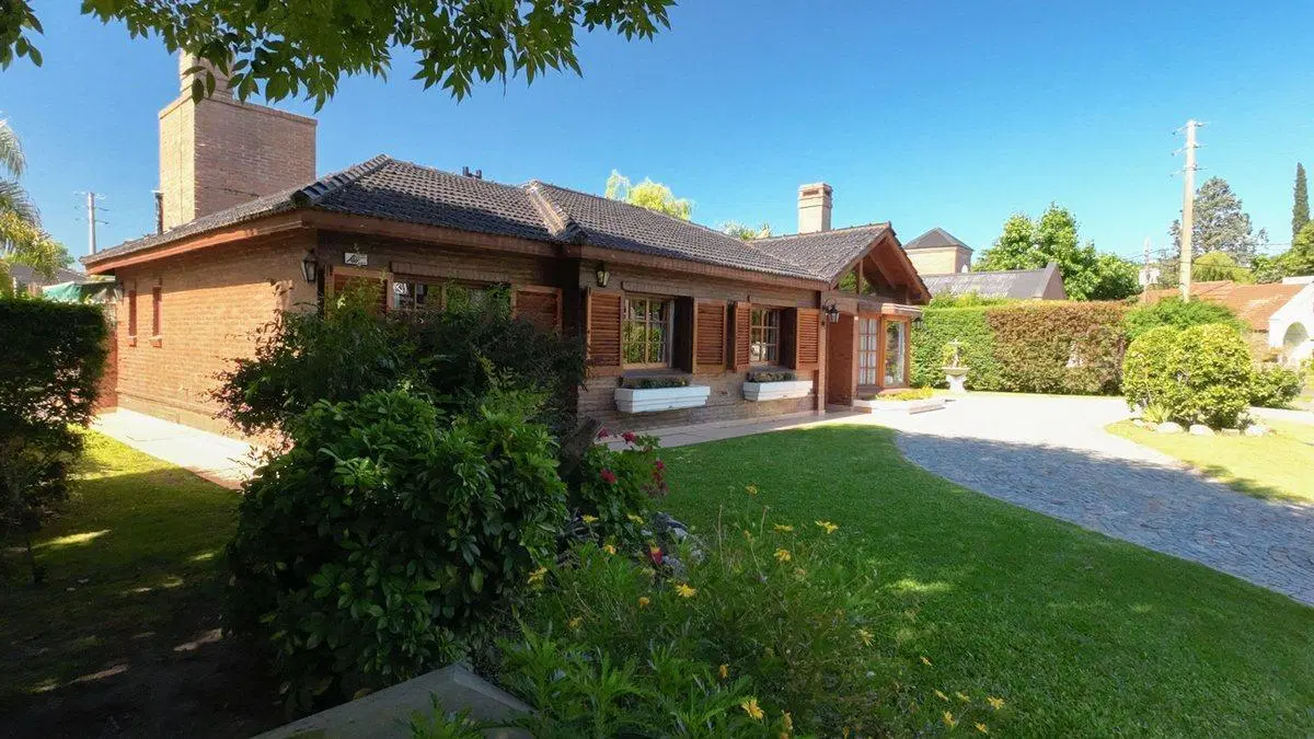 VENTA- Chalet de 4 amb, 2 baños. Todo en PB. 3